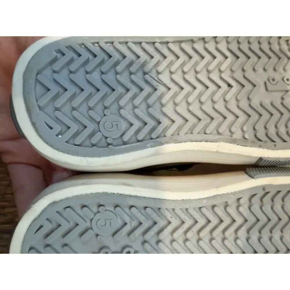 See Kai Run Alex Olive Green Sneaker Little Kids Sz 5c NEW